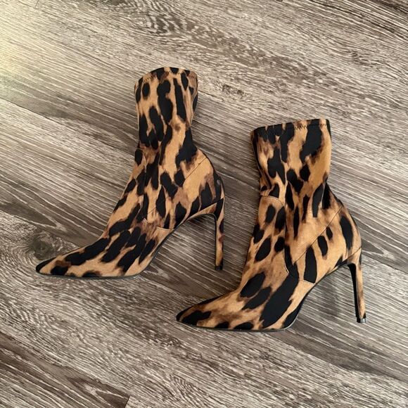Stuart Weitzman Wren 95 boots Leopard Size 8 - Picture 3 of 5